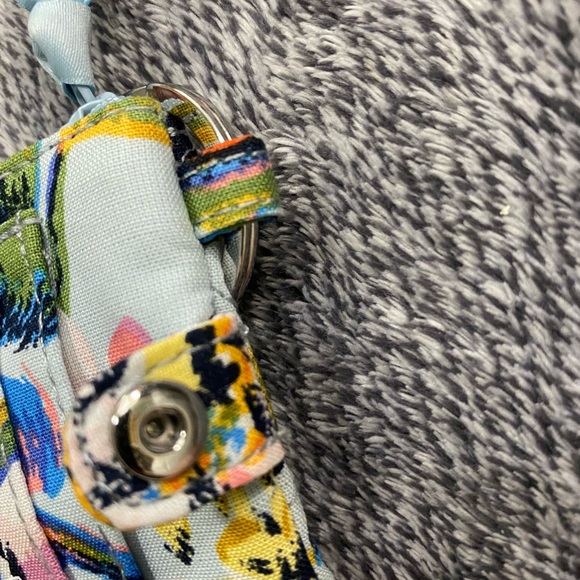 Vera Bradley Sea Air Floral RFID Deluxe Zip ID Case & Matching Lanyard - Picture 13 of 16